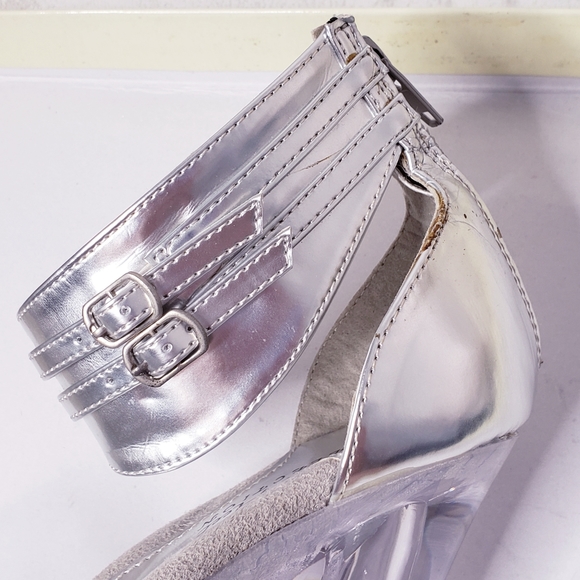 SOLD on M- "Bondage" Ankle Cuff Silver Platform, Highest Heel - Picture 4 of 16